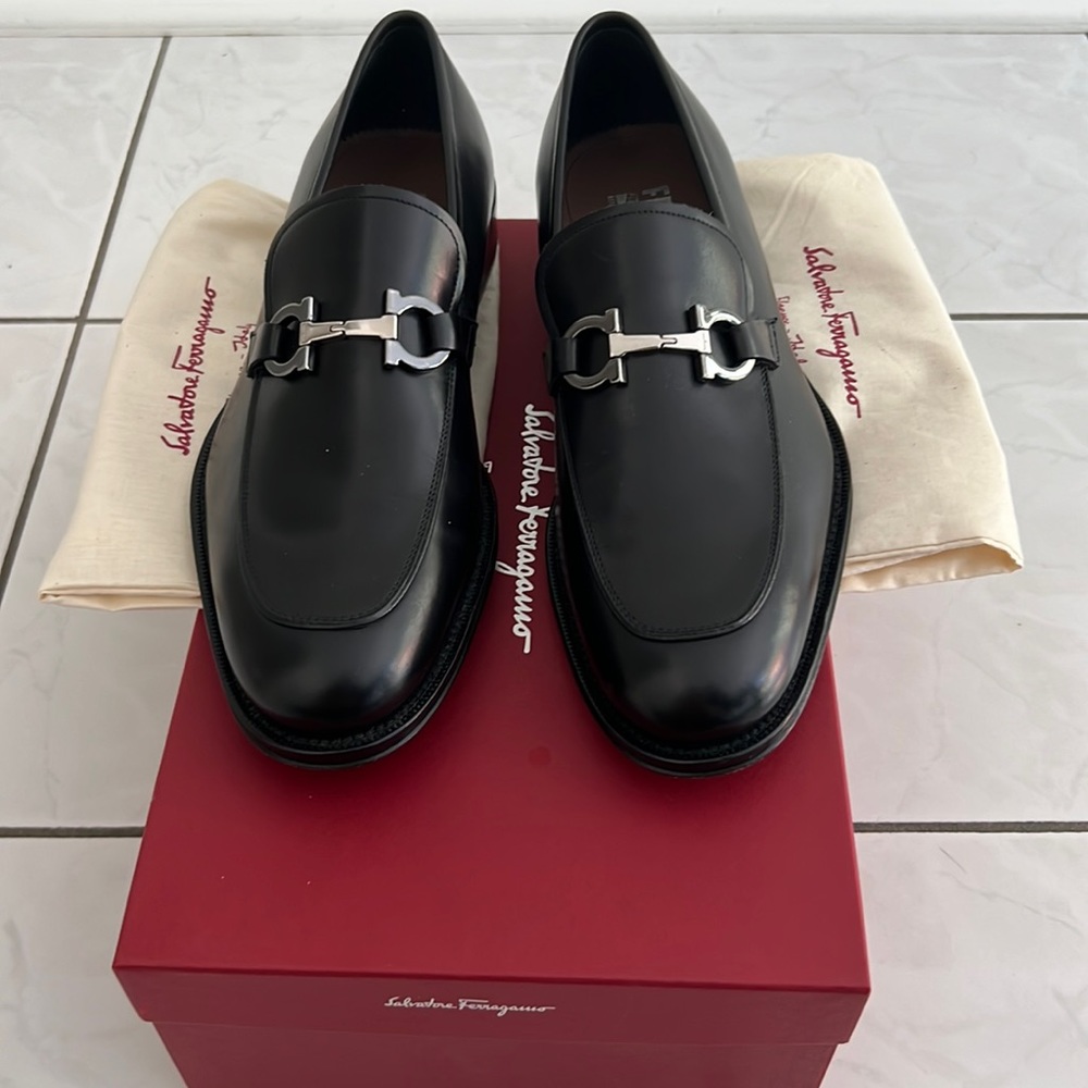Slavatore Ferragamo brand new calf leather shoes made in italy, never worn